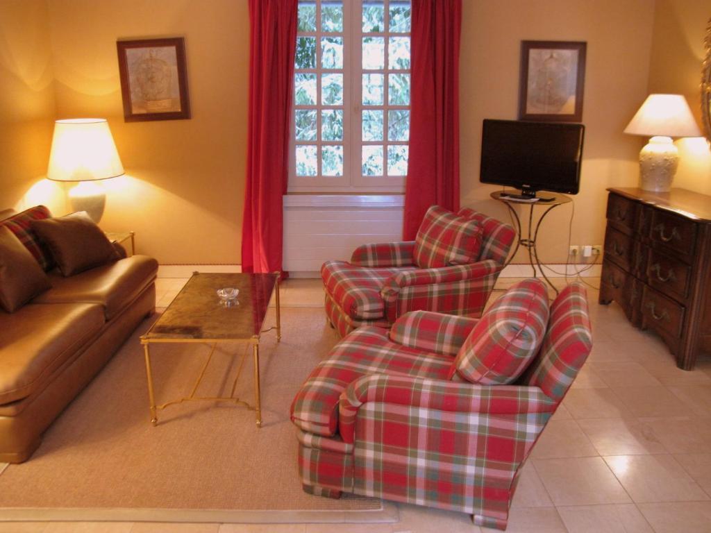Auberge Des Templiers Boismorand Szoba fotó